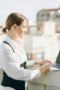 networking for international job seekers with global professionals
