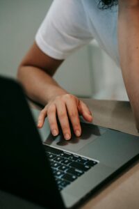 remote vs onsite US jobs decision for international professional