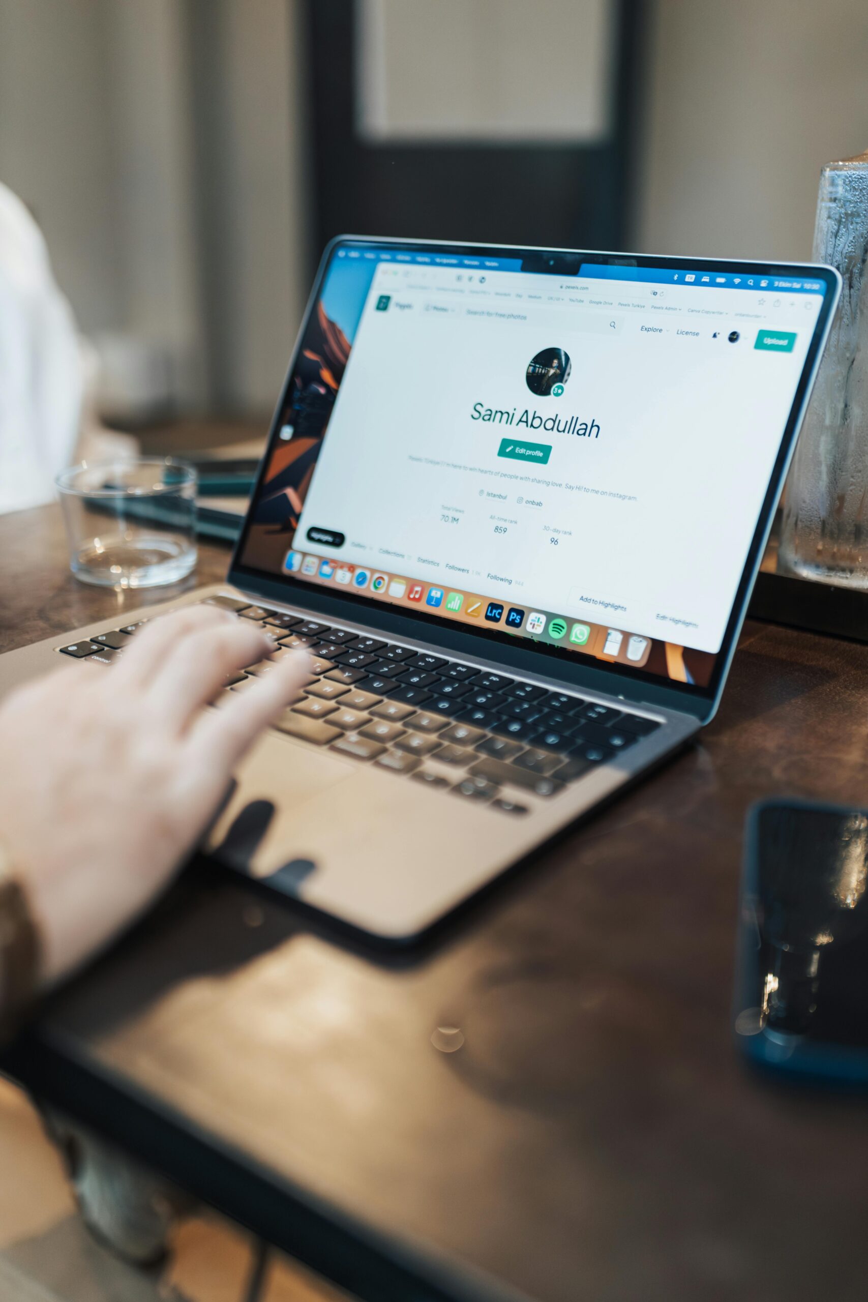 Beginner creating professional LinkedIn profile on laptop for networking and career opportunities