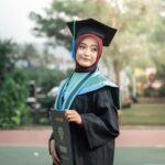Fresh graduate planning career path and avoiding common professional mistakes after university