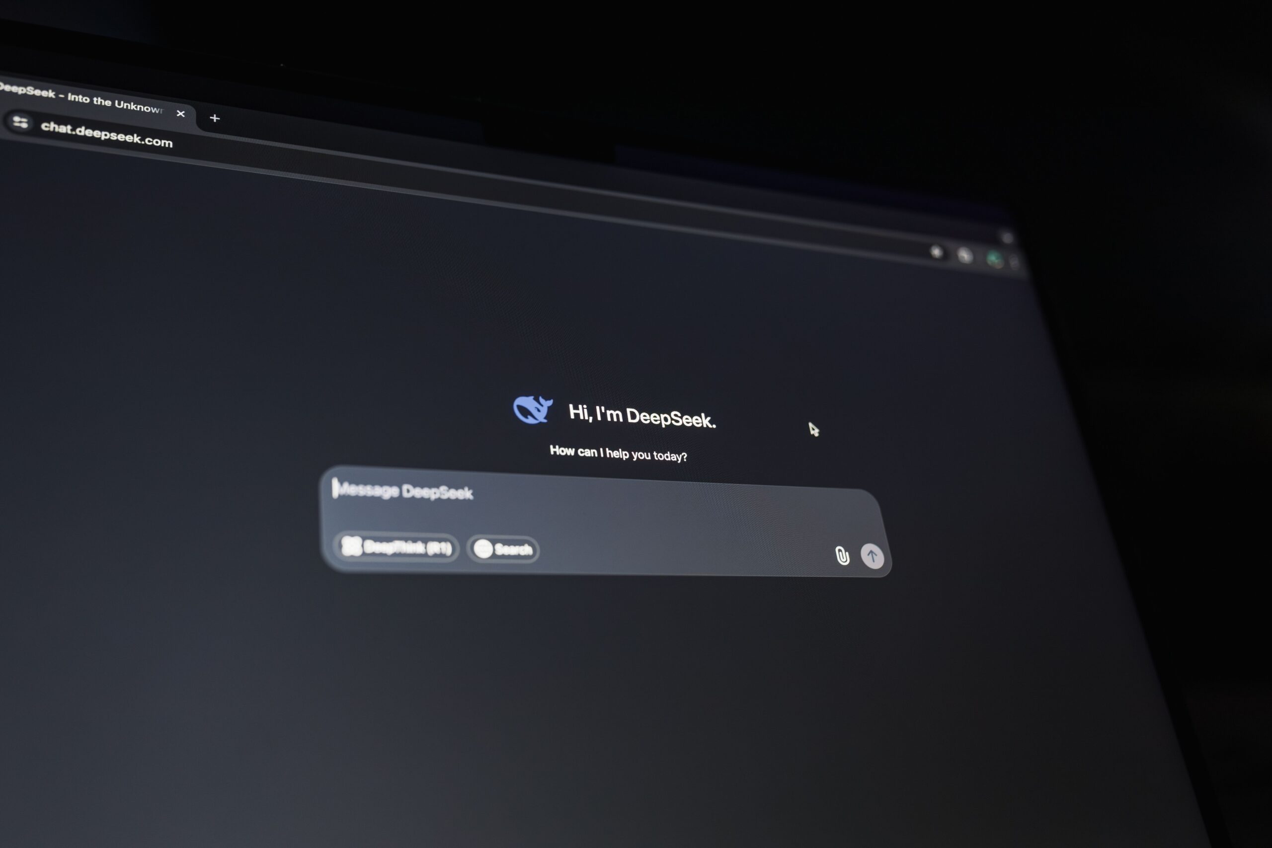 AI chatbot assisting customer service representative